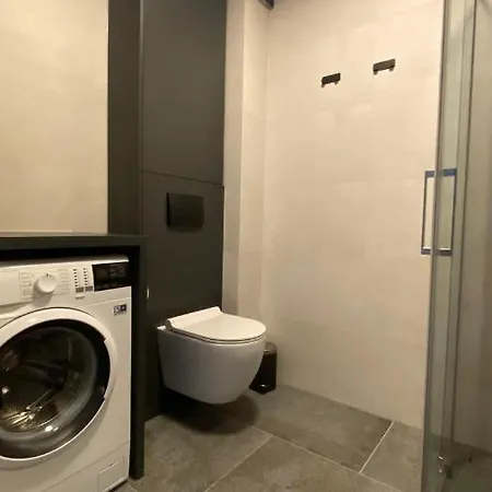 Magma Z Basenem Morska Klifowa - Blisko Hossoland Rewal