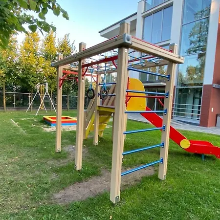 Magma Z Basenem Morska Klifowa - Blisko Hossoland Rewal