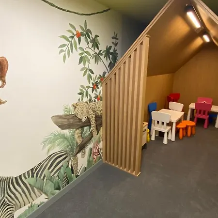 Magma Z Basenem Morska Klifowa - Blisko Hossoland *